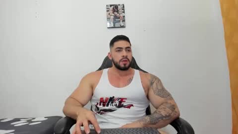 frank_foxx1 online show from November 5, 3:06 am