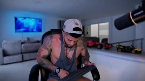 Frank Farrell. Hey remember to give me a thumbs up Ty online show from September 10, 9:48 pm