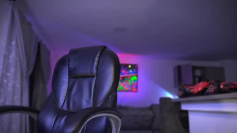 Frank Farrell. Hey remember to give me a thumbs up Ty online show from September 15, 12:21 am