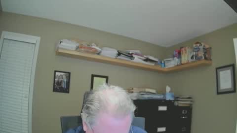 Snapshot of frankie6207 chatting on January 10, 7:35 am frankie6207 online show from January 10, 7:35 am