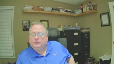 Snapshot of frankie6207 chatting on February 23, 7:33 am frankie6207 online show from February 23, 7:33 am