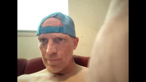 Snapshot of frankieblueeyes4u chatting on April 11, 6:23 pm Famous Blue Eyes online show from April 11, 6:23 pm