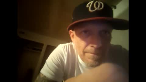 Snapshot of frankieblueeyes4u chatting on April 15, 9:38 am Famous Blue Eyes online show from April 15, 9:38 am