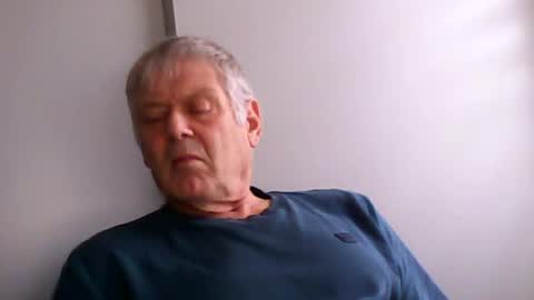 frannkboy61 online show from June 11, 5:33 pm