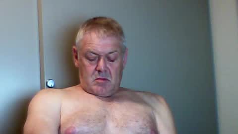 frannkboy61 online show from June 27, 5:01 am