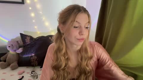 franny_fresh online show from April 19, 8:13 am
