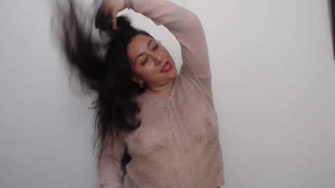 Snapshot of fransheska1_4 chatting on February 25, 5:11 pm fransheska and Dimytri online show from February 25, 5:11 pm