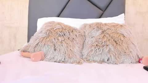 Snapshot of fransheska_mon chatting on March 1, 6:00 pm Fransheska online show from March 1, 6:00 pm