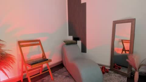 Fransheska online show from February 4, 12:00 pm