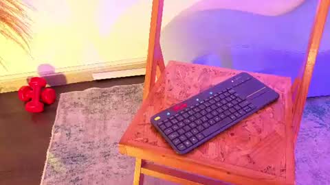 Snapshot of fransheskarossi_ chatting on July 11, 11:35 am Fransheska online show from July 11, 11:35 am