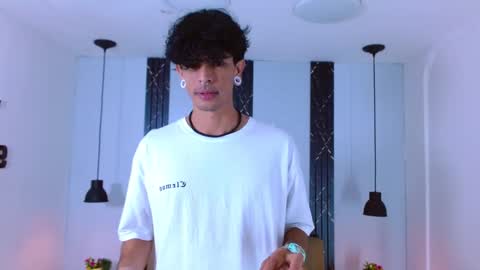 Snapshot of franvill_trato chatting on September 25, 7:28 pm Franvill trato online show from September 25, 7:28 pm