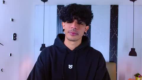 Snapshot of franvill_trato chatting on September 30, 7:52 pm Franvill trato online show from September 30, 7:52 pm