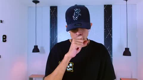 Snapshot of franvill_trato chatting on October 3, 7:55 pm Franvill trato online show from October 3, 7:55 pm