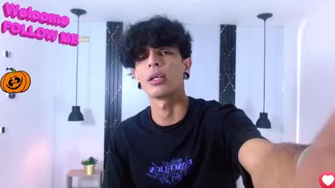 Snapshot of franvill_trato chatting on October 9, 7:45 pm Franvill trato online show from October 9, 7:45 pm