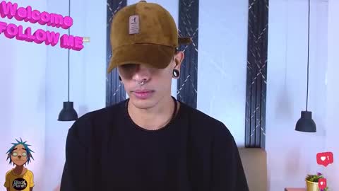 Snapshot of franvill_trato chatting on October 15, 7:14 pm Franvill trato online show from October 15, 7:14 pm