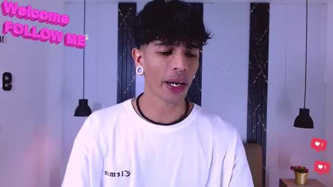 Snapshot of franvill_trato chatting on October 17, 6:54 pm Franvill trato online show from October 17, 6:54 pm