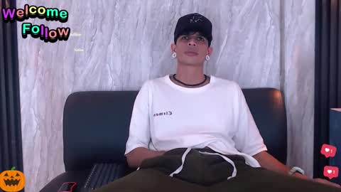 Snapshot of franvill_trato chatting on October 24, 8:05 pm Franvill trato online show from October 24, 8:05 pm