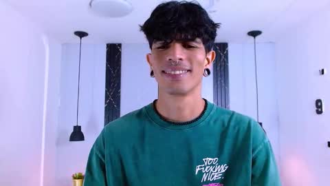 Snapshot of franvill_trato chatting on October 30, 7:25 pm Franvill trato online show from October 30, 7:25 pm