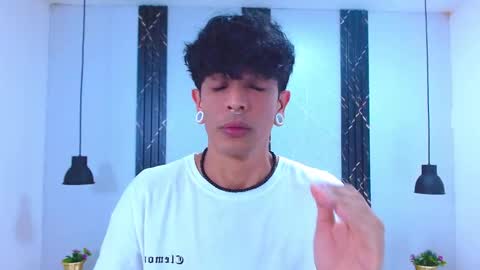 Snapshot of franvill_trato chatting on November 8, 7:12 pm Franvill trato online show from November 8, 7:12 pm