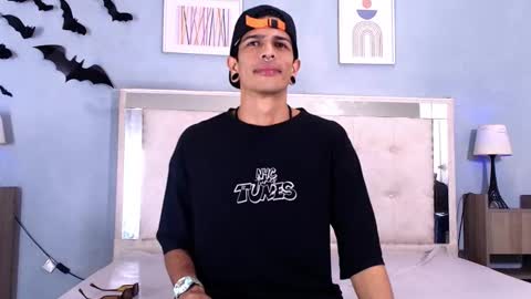 Snapshot of franvill_trato chatting on November 14, 5:22 pm Franvill trato online show from November 14, 5:22 pm