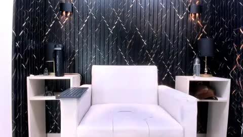 Snapshot of franvill_trato chatting on November 17, 5:30 pm Franvill trato online show from November 17, 5:30 pm