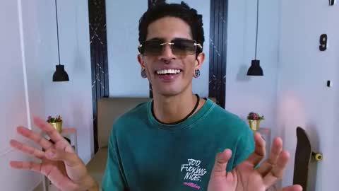 Snapshot of franvill_trato chatting on November 22, 8:08 pm Franvill trato online show from November 22, 8:08 pm