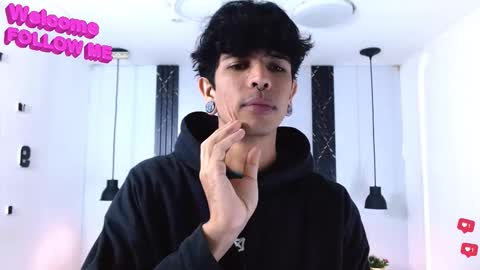 Snapshot of franvill_trato chatting on December 2, 7:09 pm Franvill trato online show from December 2, 7:09 pm