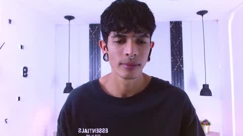 Snapshot of franvill_trato chatting on March 4, 8:59 pm Franvill trato online show from March 4, 8:59 pm