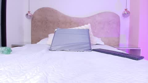 FRANYELY online show from November 7, 7:14 pm