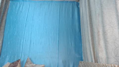 frau_becky online show from December 5, 1:38 pm