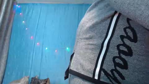frau_becky online show from December 18, 2:17 pm