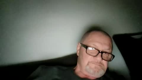 Snapshot of frauenfeind1 chatting on February 22, 7:19 am Wolfi online show from February 22, 7:19 am