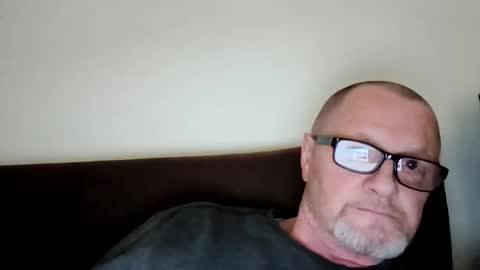 Snapshot of frauenfeind1 chatting on February 27, 9:31 am Wolfi online show from February 27, 9:31 am