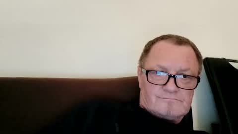 Wolfi online show from April 7, 6:25 am