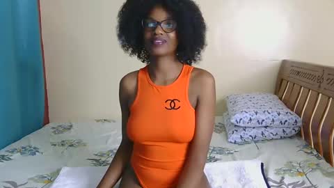 Nessa-Independent model online show from December 8, 7:22 pm