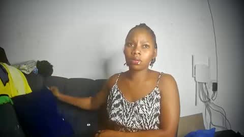 Snapshot of freaky216738 chatting on January 24, 9:17 am freakyLucy online show from January 24, 9:17 am