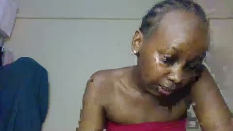 Snapshot of freaky_beauty chatting on June 29, 9:48 am freaky_beauty online show from June 29, 9:48 am