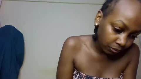 Snapshot of freaky_beauty chatting on July 10, 2:52 pm freaky_beauty online show from July 10, 2:52 pm