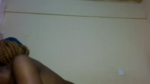 Snapshot of freaky_beauty chatting on August 1, 6:12 am freaky_beauty online show from August 1, 6:12 am