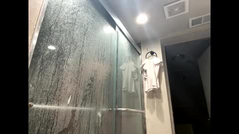 Snapshot of freakybubba chatting on September 27, 2:44 pm Freakybubba online show from September 27, 2:44 pm