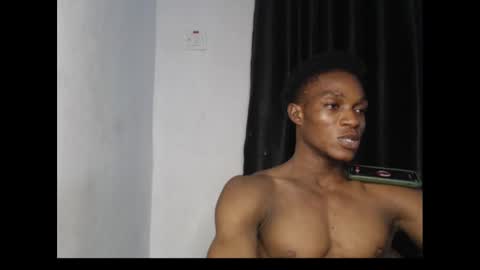 freakyslut30 online show from January 29, 11:46 pm