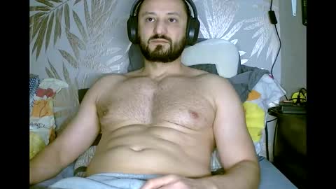 Snapshot of fred4games77 chatting on January 12, 9:25 am fred online show from January 12, 9:25 am