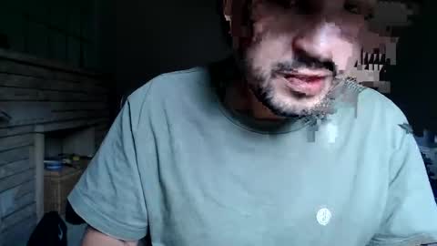 Snapshot of fred_555 chatting on March 3, 5:53 am fred_555 online show from March 3, 5:53 am