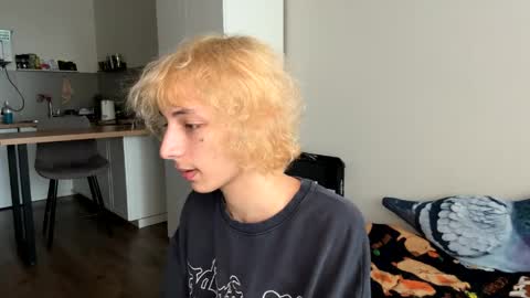 fred bucks online show from April 4, 11:40 am