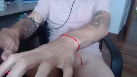 Snapshot of fredbkl2 chatting on February 16, 3:27 pm fredbkl2 online show from February 16, 3:27 pm