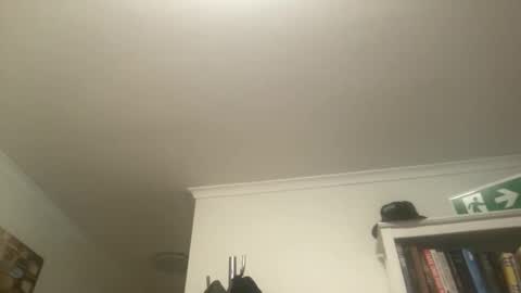 freddy3399 online show from December 18, 8:42 am