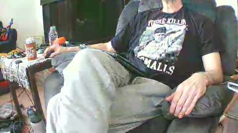 fredjohnson2112 online show from March 29, 5:35 pm