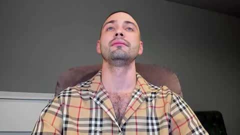 Andrew online show from November 27, 9:39 pm