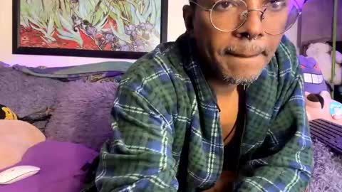 Snapshot of free_range_cock chatting on December 5, 4:03 pm free_range_cock online show from December 5, 4:03 pm