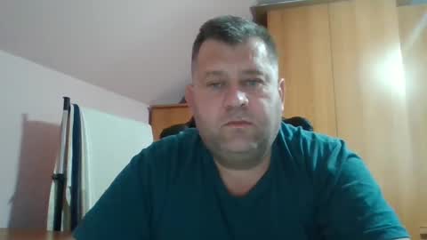 freeboy80180 online show from December 14, 6:46 am